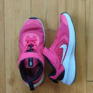 Girls Nike Sneakers